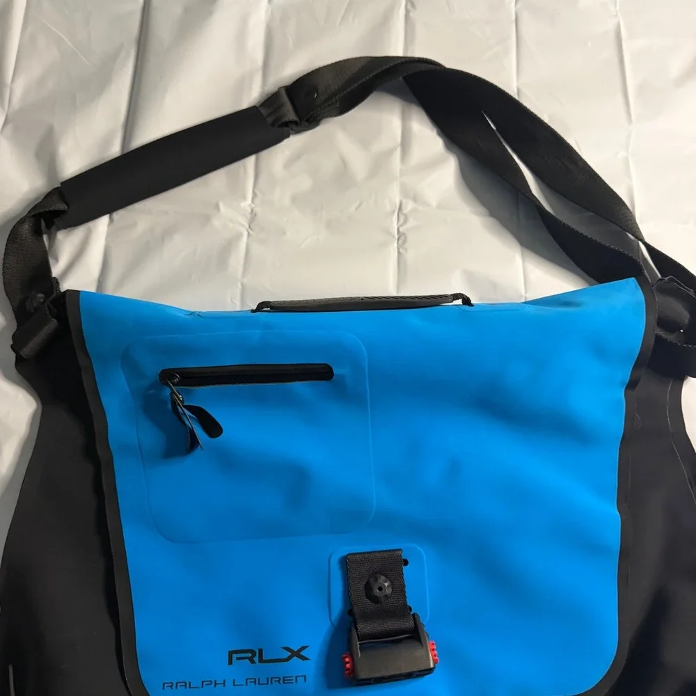 RLX Ralph Lauren Mens Messenger Bag Blue Black Water-Resistant Techwear Light
